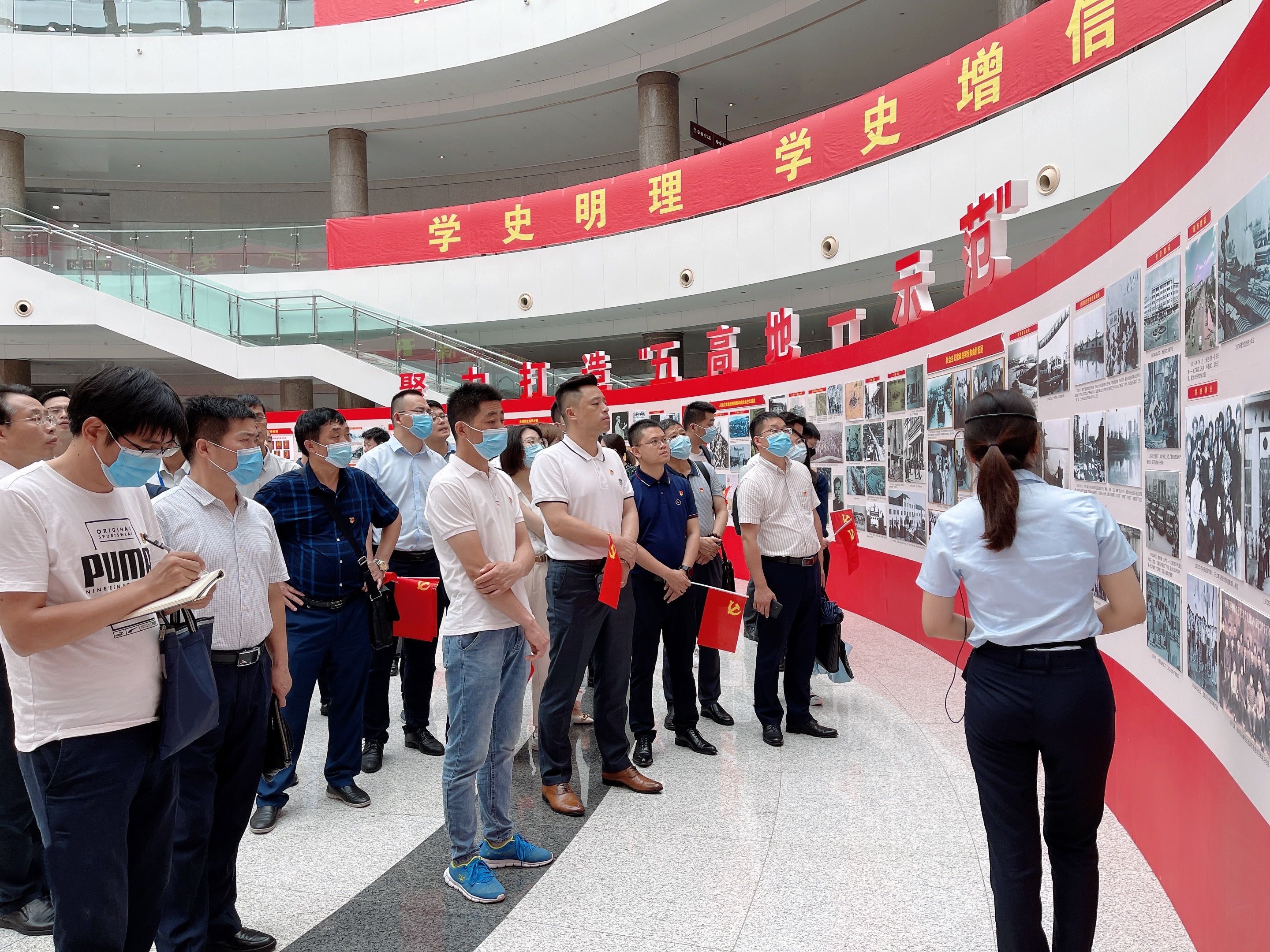 【金亚太党建】党支部参观中共合肥党史大型图片展